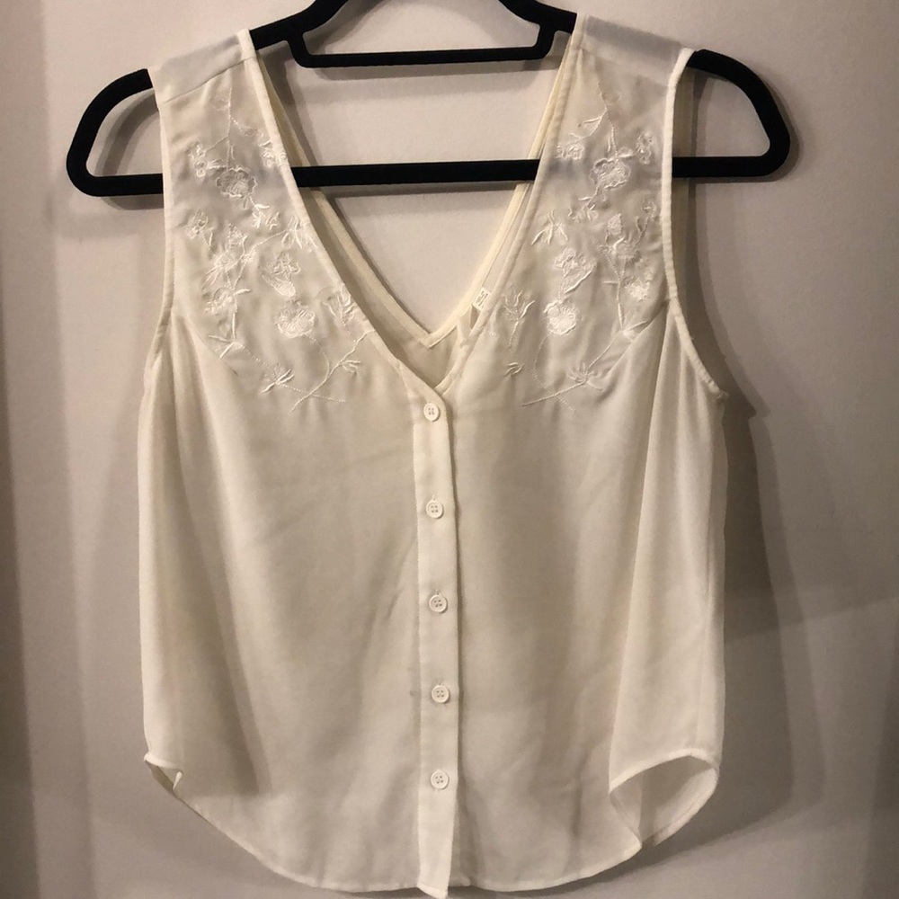 Beautiful embroidered white blouse from Urban